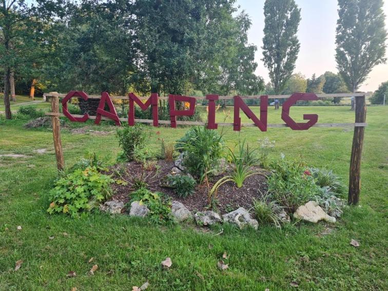 Camping De La Reuille Flere-la-Riviere المظهر الخارجي الصورة