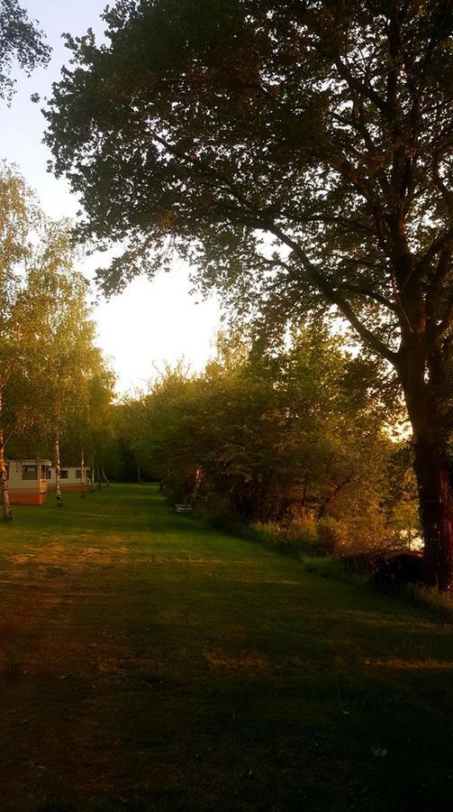 Camping De La Reuille Flere-la-Riviere المظهر الخارجي الصورة
