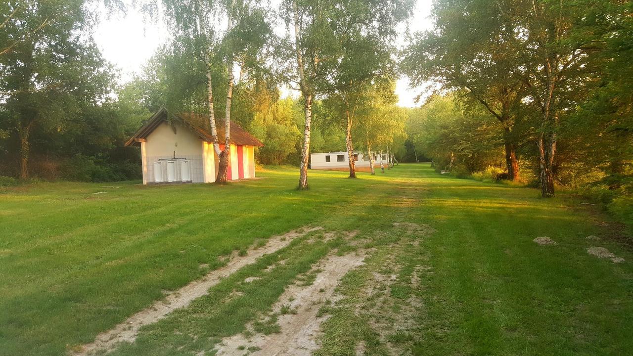 Camping De La Reuille Flere-la-Riviere المظهر الخارجي الصورة